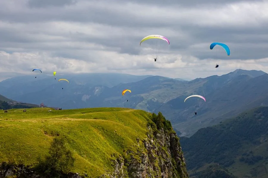 Paragliding in Gudauri